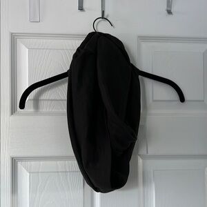 Beyond Yoga Black Scarf